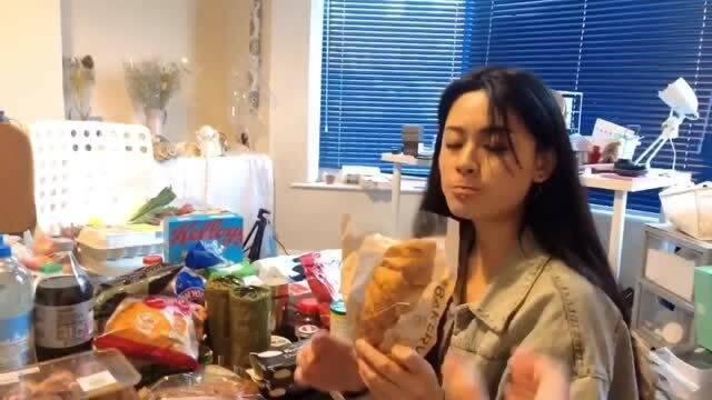 英国产妇囤货事件视频,疯狂抢购背后的真相揭秘