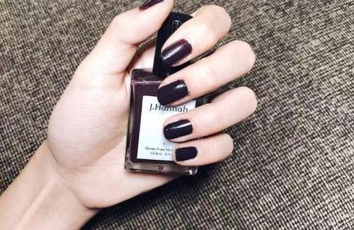 国产指甲油品牌测评视频,色彩与质感的深度解析